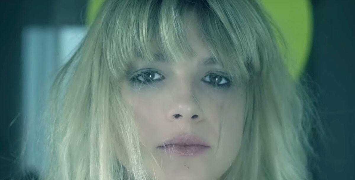 Boom per “L’amore non mi basta” di Emma: virale grazie a un trend di Tik Tok è prima su Spotify. L’artista: “Le canzoni tornano, mi sembra il miracolo di Natale”