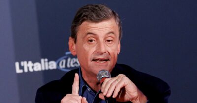Copertina di Calenda scivola sull’Università: appena 55 firme contro i filorussi