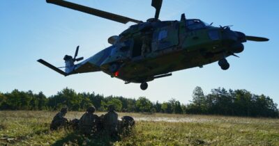 Copertina di Nato e Gran Bretagna parlano di conflitto imminente con la Russia. L’Alleanza spende in armi 10 volte più di Mosca (e l’Ue più del doppio)