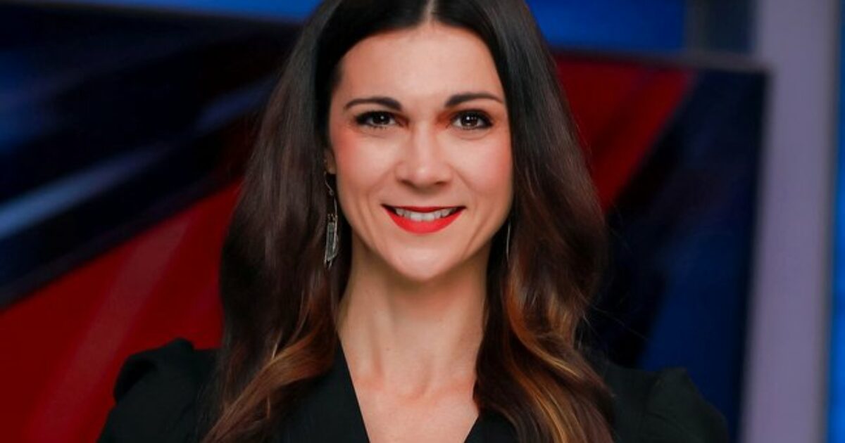La giornalista sportiva Christina Chambers trovata morta in casa assieme al marito Johnny Rimes: “Con loro c’era il figlio di 3 anni, illeso”. Indagini in corso