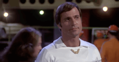 Copertina di È morto Gil Gerard, era il capitano William ‘Buck’ Rogers nella serie tv di fantascienza “Buck Rogers”. La moglie: “Aveva una forma rara e aggressiva di cancro”