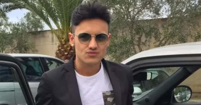 “Esprime solidarietà alle mafie”: Libera contro il concerto del cantante neomelodico Daniele De Martino