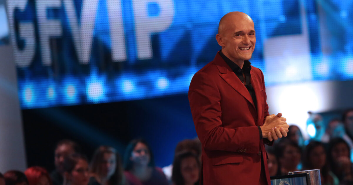 “Silenzio mediatico sul caso Signorini? Percepito come lontano e legato al gossip. C’è lo stereotipo che se sono due uomini, allora non ci può essere abuso”