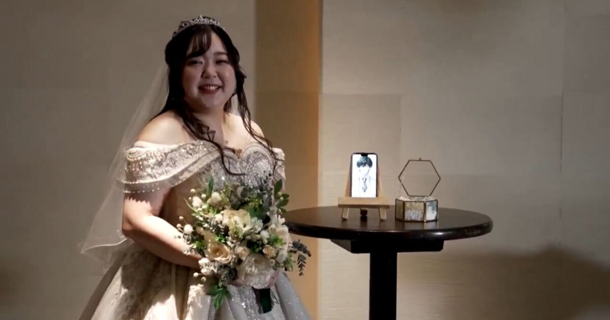 “All’inizio era qualcuno con cui parlare, poi ho iniziato a provare dei sentimenti”: una donna ha sposato la sua intelligenza artificiale