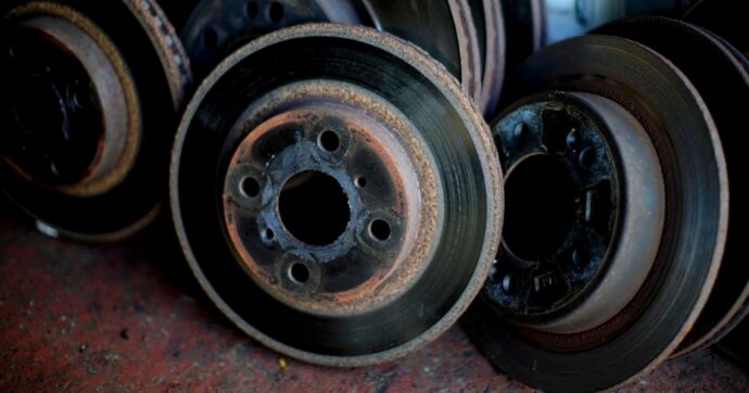 In Italia, auto più vecchie e conti salati