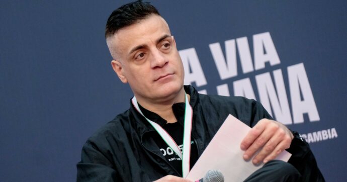 Sempre lui: Cicalone testimonial per i 5S