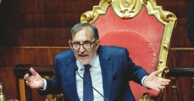 Copertina di Il Senato ribolle: Baglioni scombina le feste di Natale