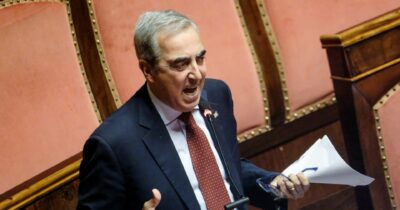 Copertina di Referendum, Gasparri ci prova: blitz fallito per votare il 1° marzo