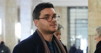 Copertina di Maltrattamenti all’ex, condanna ridotta a 2 anni per il filosofo Leonardo Caffo: seguirà un percorso di riabilitazione