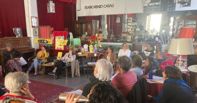 Il teatro sotto sfratto si mobilita contro “il modello Milano”: “Palazzi nei cortili e nessuno pensa ai cittadini e alla cultura”