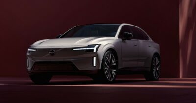 Copertina di Volvo ridisegna la strategia del futuro, tra elettrificazione e mercato italiano