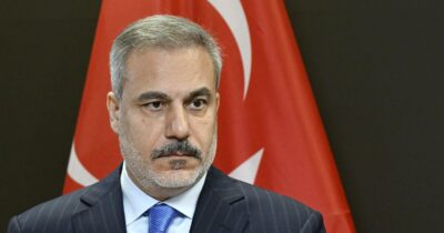 Copertina di La Turchia minaccia le milizie curde in Siria: “Devono integrarsi nell’esercito, non ci costringano alle armi”