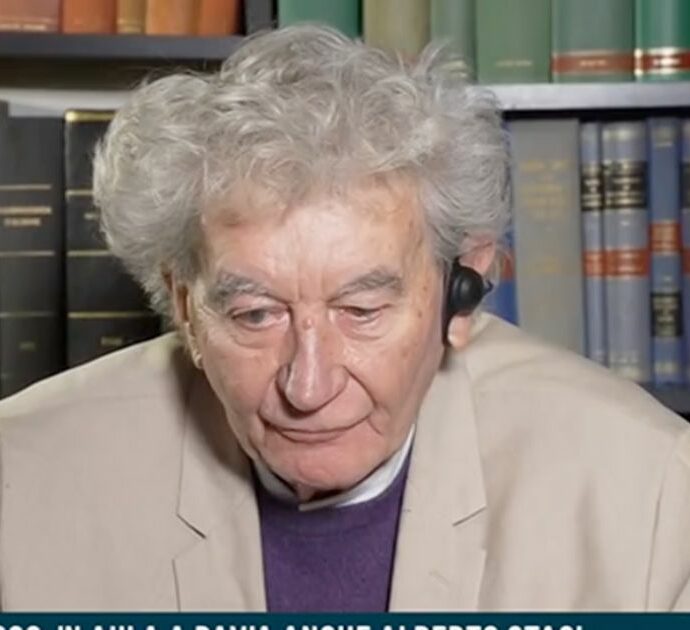 “È come la stella di Natale, una spettacolarizzazione fuori luogo”: Massimo Lovati contro Alberto Stasi all’incidente probatorio