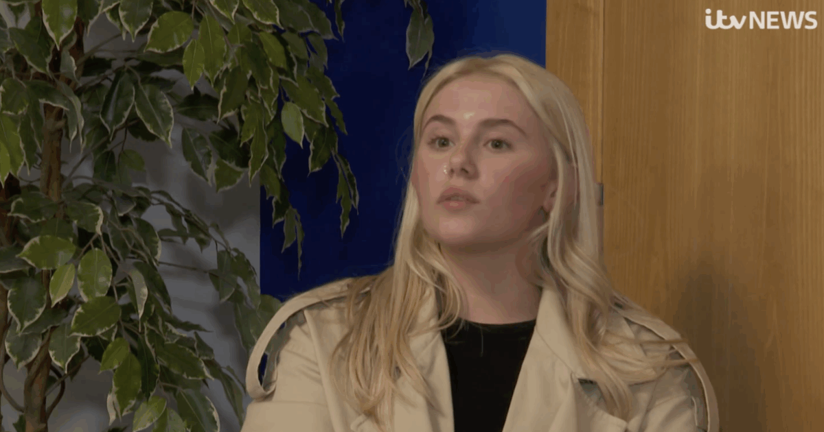 “Il mio capo mi ha molestata, mi ha dato uno schiaffo sul sedere dando la colpa alla memoria muscolare”: ex dipendente 17enne risarcita con 75mila euro