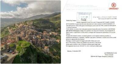 Copertina di Il piccolo borgo Castel di Lucio “spegne” le luminarie di Natale e destina 4mila euro a Gaza