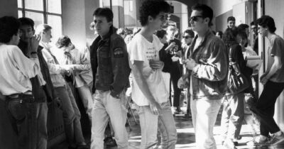 Copertina di La sfida mortale di un gruppetto di liceali milanesi: la recensione de ‘’I convitati di pietra’’ di Michele Mari