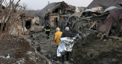 Copertina di Ucraina, l’ex ministro dello Sviluppo economico: “Per restituire tutto servirà privatizzare anche agli stranieri”