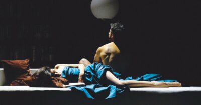 Copertina di Dar retta al cuore, che ‘’Scandalo’’: la recensione della commedia di Cotroneo