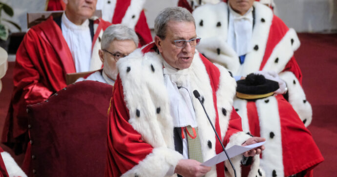 La giravolta dell’ex pg della Cassazione: un anno fa bocciava la riforma Nordio, ora è nel comitato della destra per il Sì