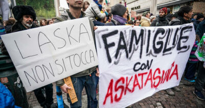 Copertina di Corteo contro lo sgombero dell’Askatasuna, migliaia di persone a Torino