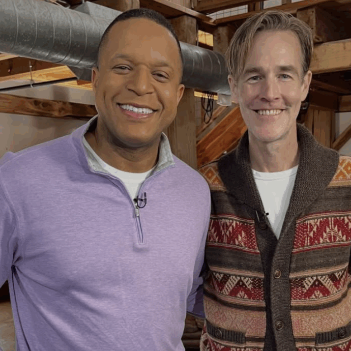 “Pensavo di dover smettere di bere caffè ma quando l’ho fatto non sono migliorato. Quando la colonscopia mi ha fatto scoprire il cancro credo di essere andato in shock”: parla James Van Der Beek