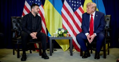 Copertina di Zelensky: “Vertice tra Kiev, Usa e Russia a Miami”. Europa fuori