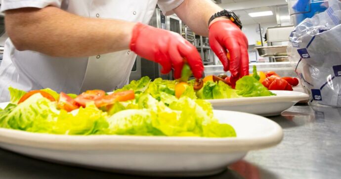 Sciopero dei lavoratori della ristorazione al Marriott Hotel, la catena di hotel interviene sulla ditta in appalto: “Pagati tutti gli stipendi”