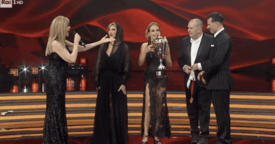 Copertina di “Vorrei che Selvaggia Lucarelli e Barbara D’Urso si dicessero una cosa natalizia, anche se finta”: Fabio Canino invita alla pace, ma le risposte sono ‘di fuoco’