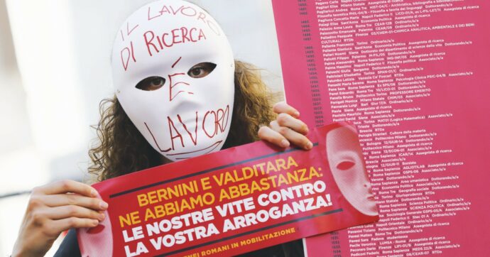 Università, mini-piano Bernini: un esercito di precari scadrà insieme al Pnrr