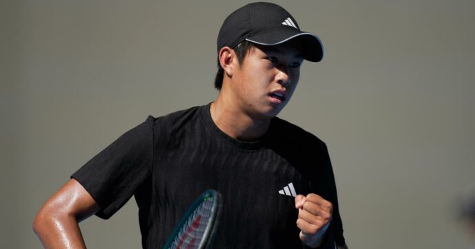 Chi è Learner Tien, il campione delle Next Gen di tennis che entrò al liceo in anticipo e deve il nome alla professione della mamma