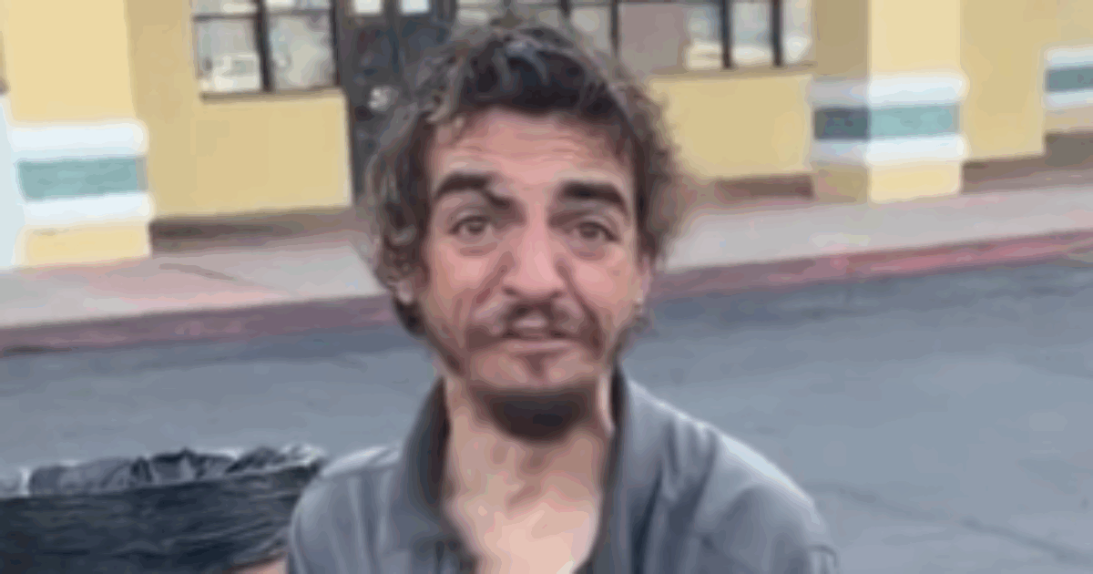 L’ex star di Nickelodeon Tylor Chase oggi è un senzatetto: il video è virale sui social. La madre: “I soldi non lo aiuterebbero perché non sa gestirli”