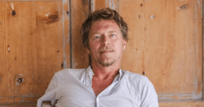 Copertina di “Non ero depresso né in burnout, ma stavo perdendo dei pezzi di me. Ho fatto il Cammino di Santiago e dormo spesso nei boschi da solo”: la nuova vita di Marco Maccarini