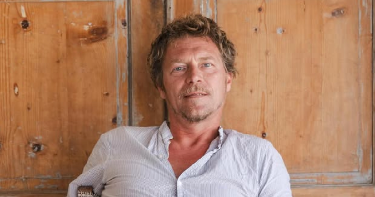 “Non ero depresso né in burnout, ma stavo perdendo dei pezzi di me. Ho fatto il Cammino di Santiago e dormo spesso nei boschi da solo”: la nuova vita di Marco Maccarini