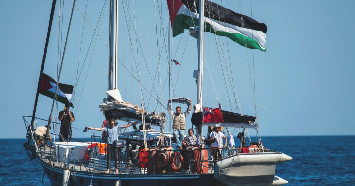 anche senza scendere sui binari incoraggiarono l8217occupazione tra i 21 indagati per corteo a sostegno della flotilla due assessori e due consiglieri pd da Ilfattoquotidiano.it anche senza scendere sui binari incoraggiarono l8217occupazione tra i 21 indagati per corteo a sostegno della flotilla due assessori e due consiglieri pd