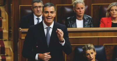 Copertina di Spagna: cade l’Extremadura, feudo del Pse  La sinistra contro Sánchez: “Ora si cambi”