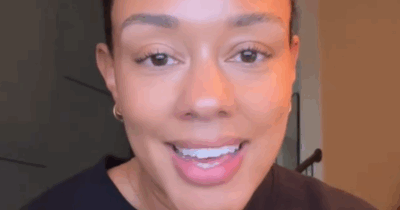 Copertina di “Chi non ha figli è in vacanza 24 ore su 24, 7 giorni su 7. Ho pregato Dio per diventare madre, ma un po’ invidio chi non ha bambini”: lo sfogo di una mamma su TikTok scatena il dibattito