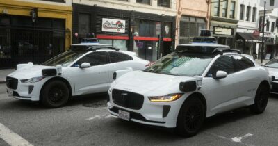 Copertina di San Francisco resta al buio e i robotaxi si fermano, guida autonoma sotto stress