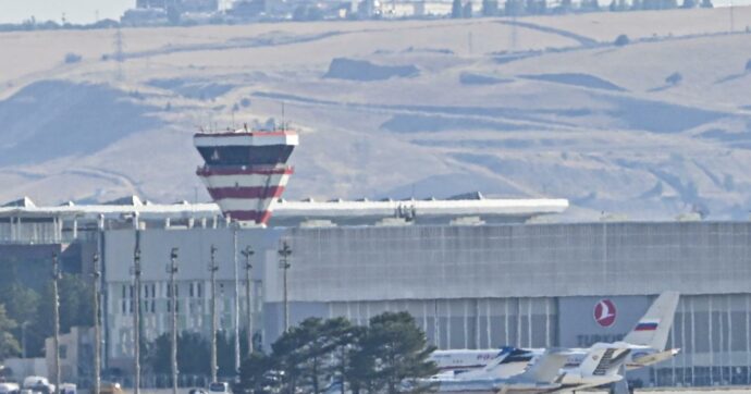 Turchia: “Precipitato vicino ad Ankara un jet con a bordo il capo di stato maggiore delle forze armate libiche”