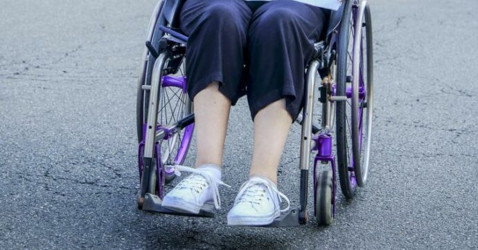 “Noi genitori di figli con disabilità invecchiamo e loro diventano invisibili”. “Chi si prenderà cura di loro dopo di noi?”