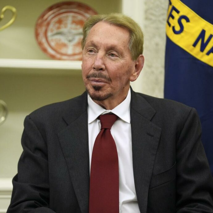 “Larry Ellison pronto a mettere di tasca sua 40 miliardi di dollari per l’acquisizione di Warner Bros. Discovery da parte di Paramount”: il colpo a sorpresa