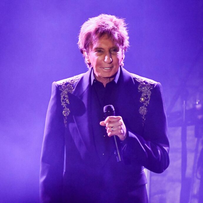 “Ho un cancro al polmone sinistro, sto facendo degli esami e devo operarmi”: Barry Manilow annulla tutti i suoi concerti
