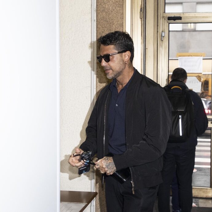 Caso Signorini, l’interrogatorio di Corona: “Ho più di 100 testimonianze e sono già pronte due denunce contro di lui. Ho fatto i nomi ai magistrati”