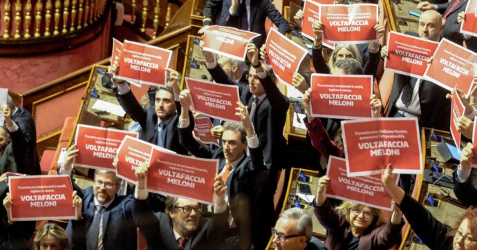 Manovra, la finta pace tra i leghisti: il governo è diviso