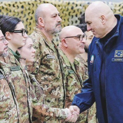 Copertina di Manovra, il documento di Crosetto: “1,1 miliardi per la Difesa non bastano, lontano dagli obiettivi Nato. Nel 2026 aumentano le spese”