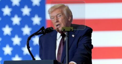 Copertina di Trump minaccia Maduro: “Farebbe bene a dimettersi”