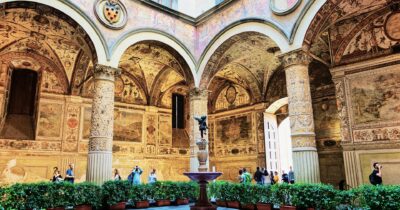 Copertina di Uffizi, c’è l’appalto nuovo e a decine perdono il lavoro