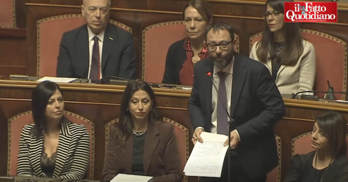 Manovra, Patuanelli contro Meloni: “Che fine hanno fatto le sue promesse? La cifra di questo governo è il nulla”