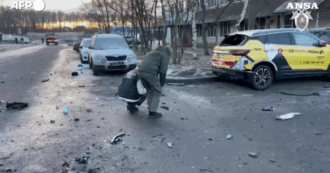 Copertina di Nuova esplosione a Mosca: bomba uccide due poliziotti. Kiev: “Avevano torturato prigionieri di guerra ucraini”. Il video