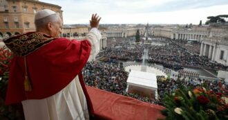 Copertina di “Giovani costretti alle armi capiscono l’insensatezza della guerra e le menzogne di chi li manda a morire”: il messaggio di Natale di Papa Leone XIV