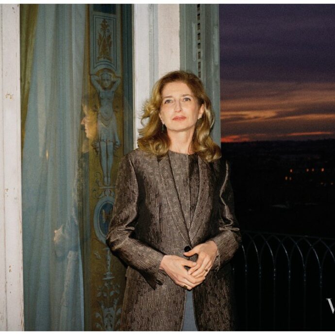 Laura Mattarella in copertina su Vogue Italia: “Il ruolo da ‘first lady’? Mia madre lo avrebbe svolto meglio. So che devo essergli vicina: a volte accanto, altre un passo dietro”